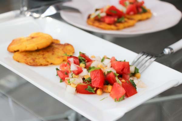 Receta pico de gallo y tostones