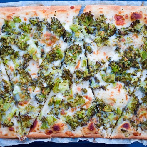 Pizza blanca de brócoli receta Somnatur