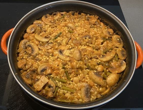 Arroz seco de verduras ecológicas de temporada